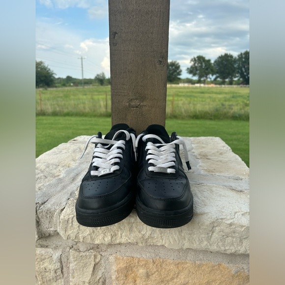 Nike Air Force 1 - Picture 2 of 7